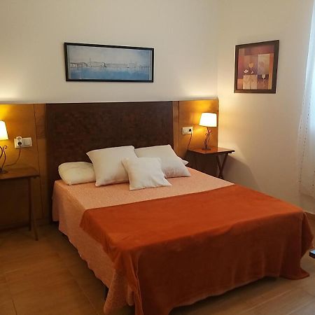 Apartamento Con Pequeno Jardin En El Centro Ferrol Ngoại thất bức ảnh