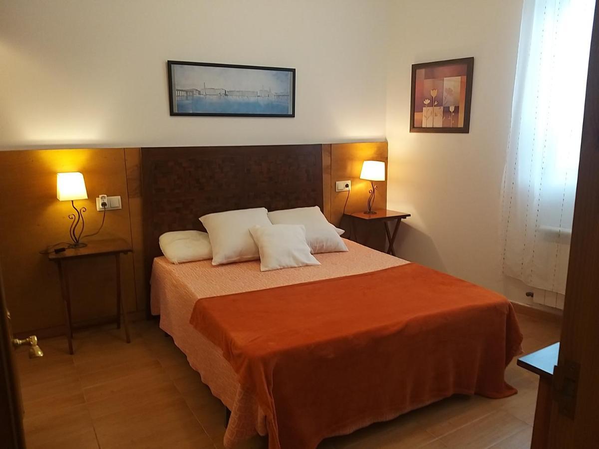 Apartamento Con Pequeno Jardin En El Centro Ferrol Ngoại thất bức ảnh
