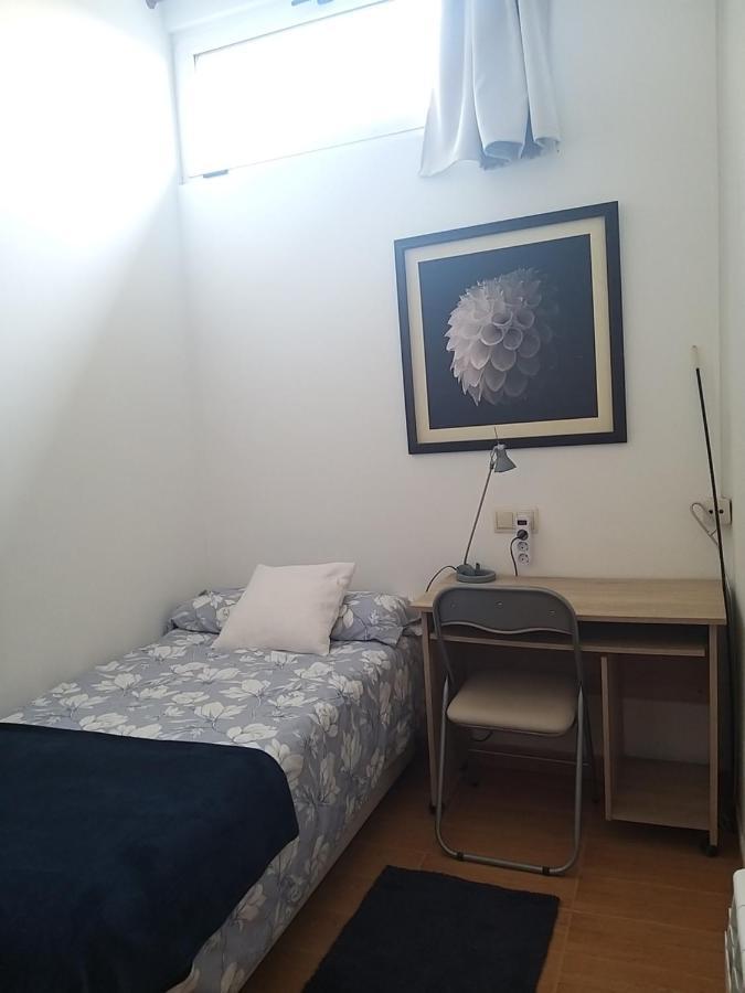 Apartamento Con Pequeno Jardin En El Centro Ferrol Ngoại thất bức ảnh