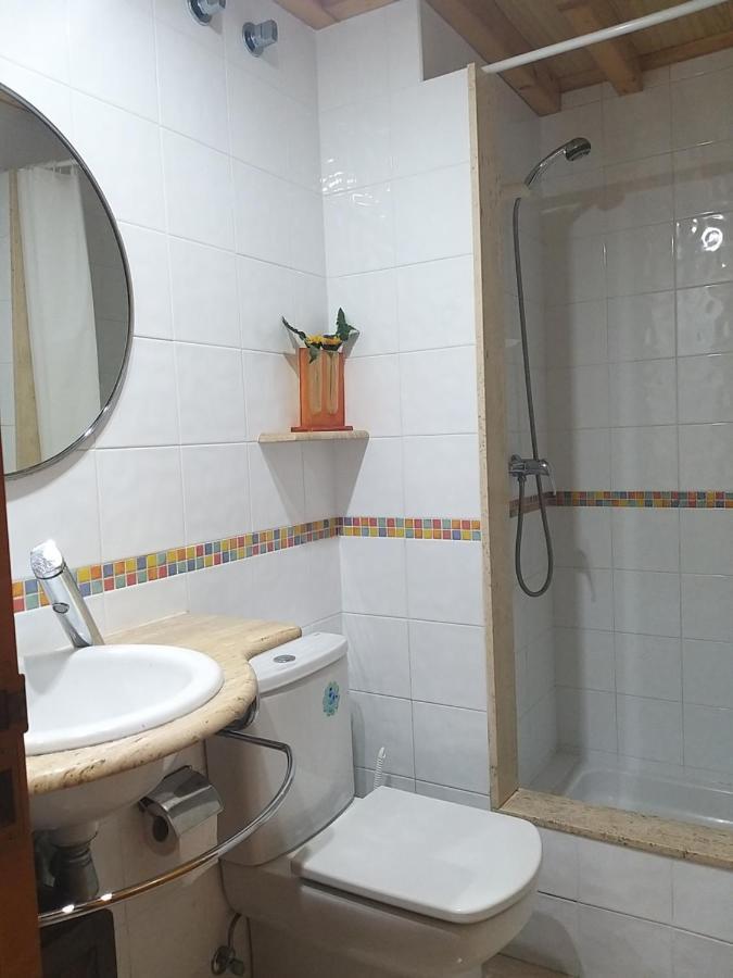 Apartamento Con Pequeno Jardin En El Centro Ferrol Ngoại thất bức ảnh